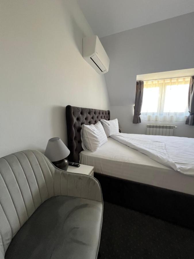 Hotel Casa Mignon Oradea Zewnętrze zdjęcie