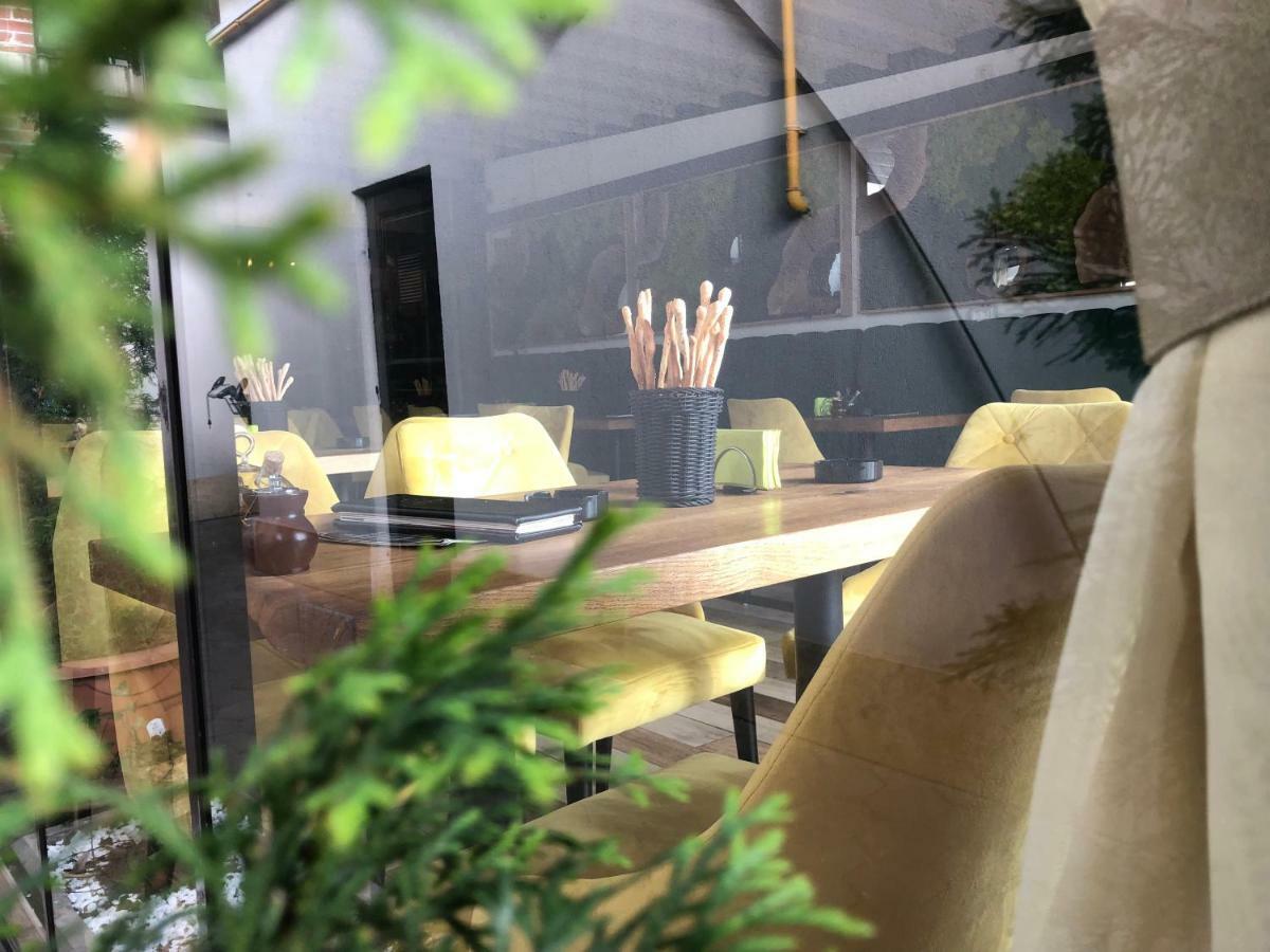 Hotel Casa Mignon Oradea Zewnętrze zdjęcie